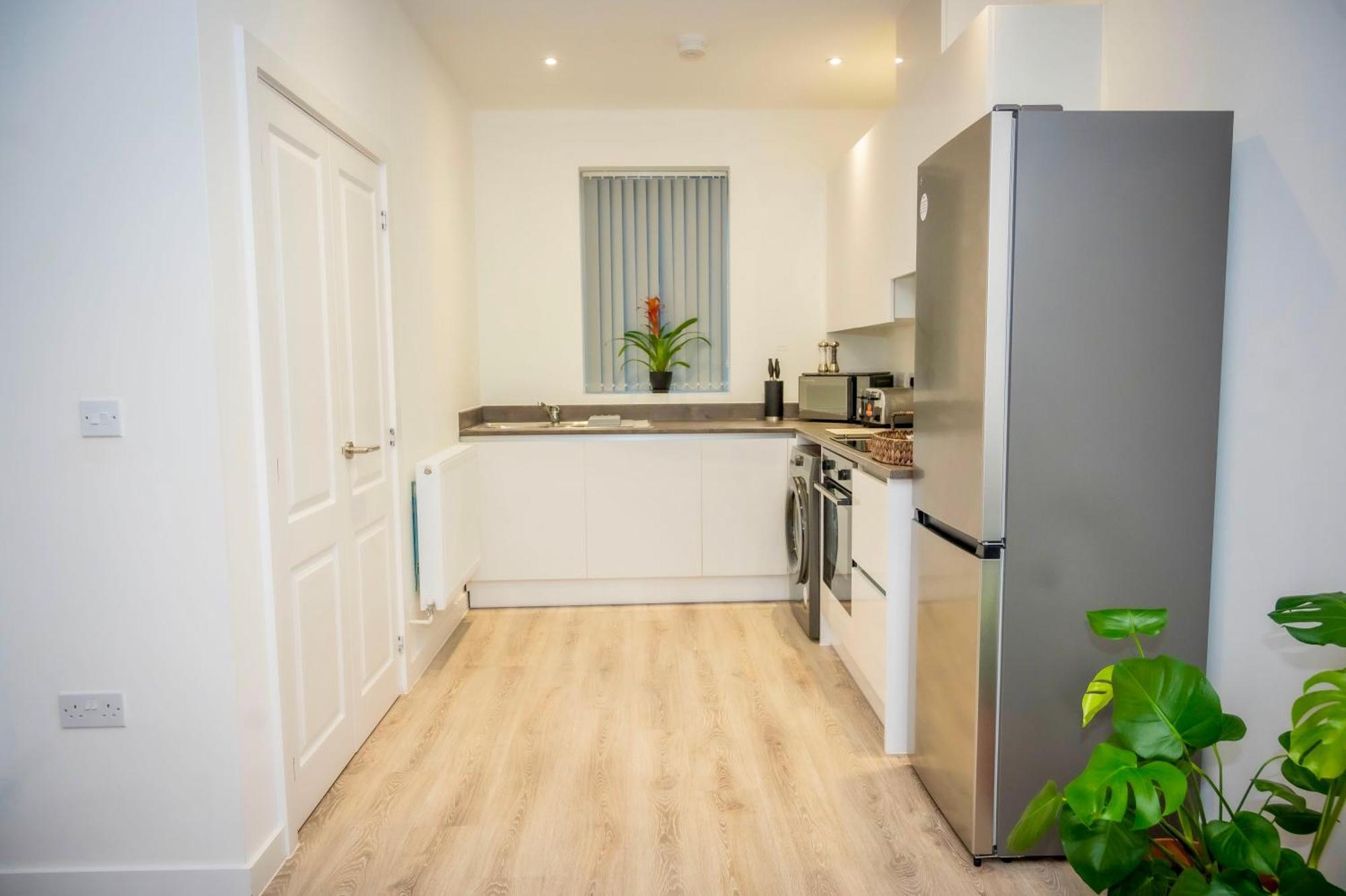 The Parkes A Stylish 3Br House, 5 Mins From Central Birmingham Close To The Edgbaston Stadium, The Hippodrome, Uob, Aston And Bcu, China Town, Kings Heath Bhx Airport And Much More Exterior foto